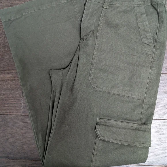 Olive Green Women's Cargo Pants Universal Thread Size 4 - Picture 4 of 5